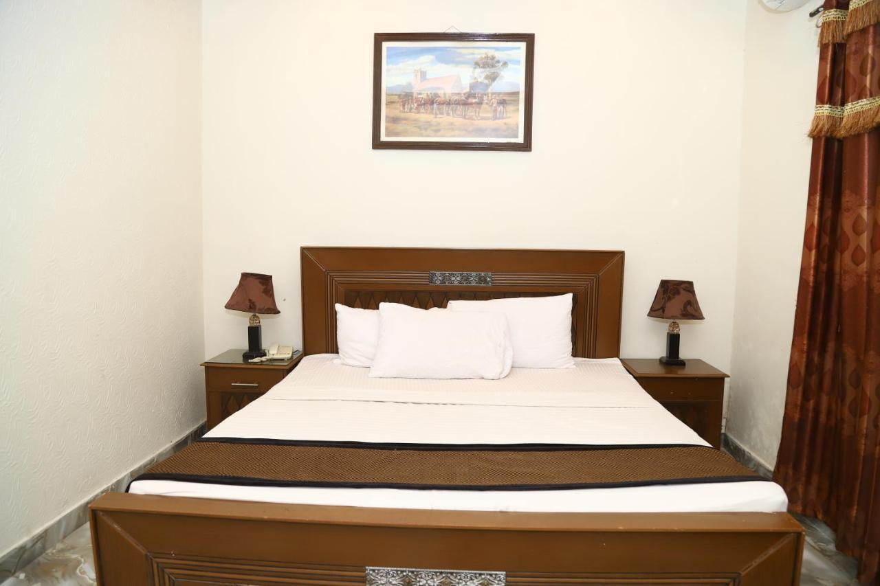 Hotel Green Fort Gulberg Lahore Eksteriør bilde