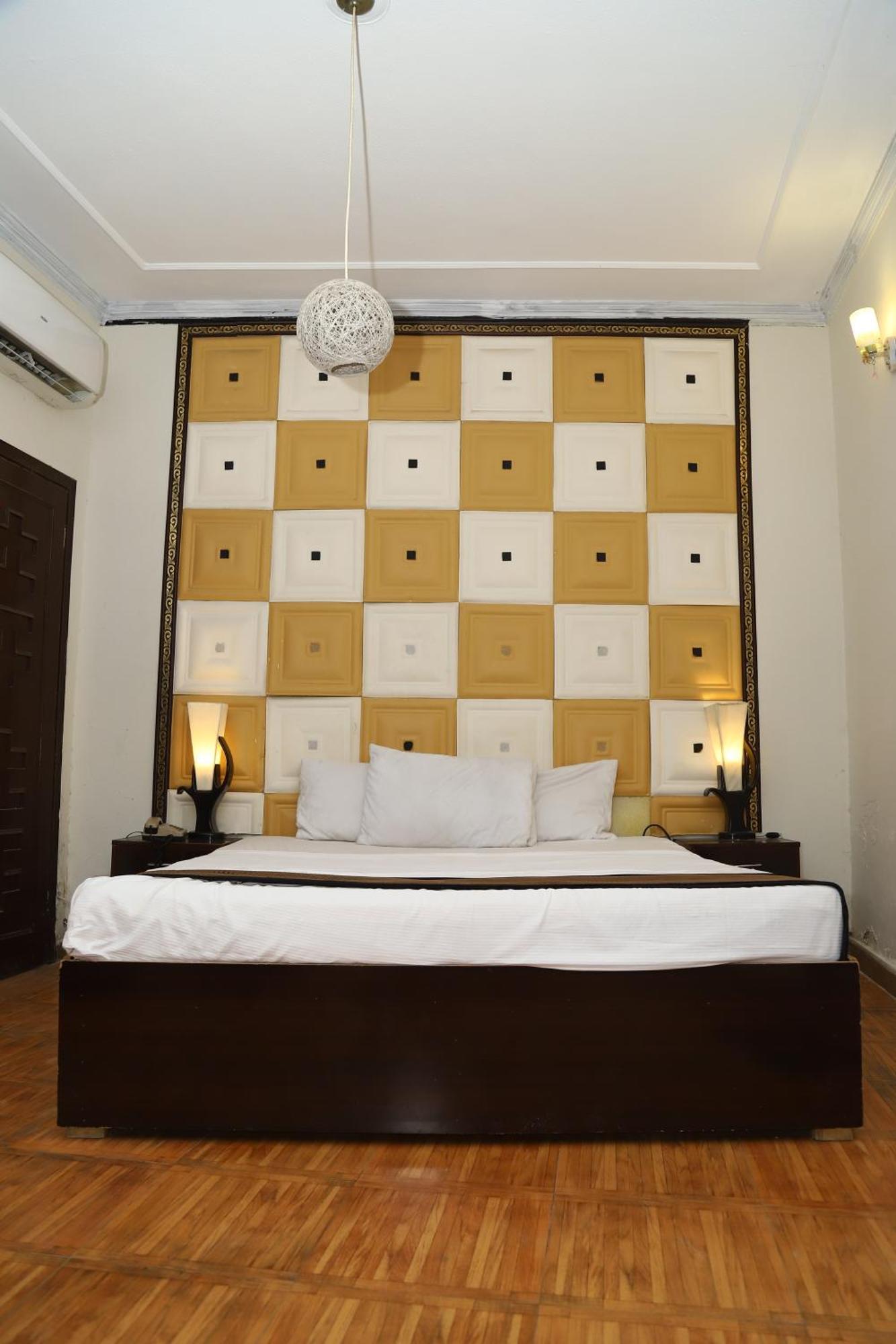 Hotel Green Fort Gulberg Lahore Eksteriør bilde